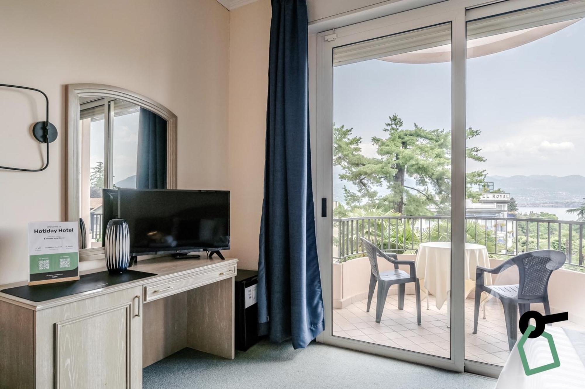 Hotiday Room Collection - Στρέσα Εξωτερικό φωτογραφία